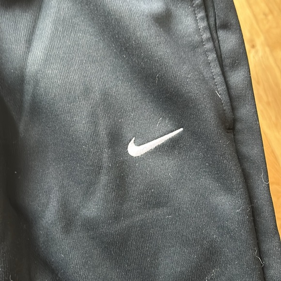 Nike Therma fit pants size medium - Picture 2 of 4